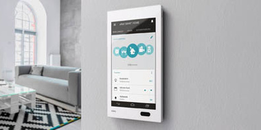 Bedienzentrale Gira G1 bei EAG Elektroanlagen und Gebäudetechnik GmbH in Aue