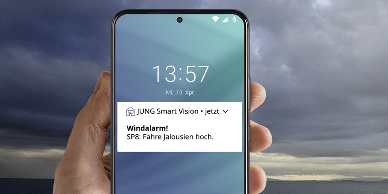 JUNG Smart Panel 8 bei EAG Elektroanlagen und Gebäudetechnik GmbH in Aue
