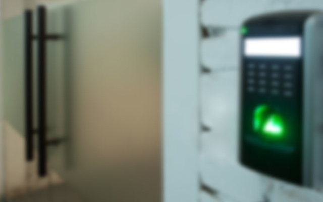 Zutritts­kontrolle bei EAG Elektroanlagen und Gebäudetechnik GmbH in Aue