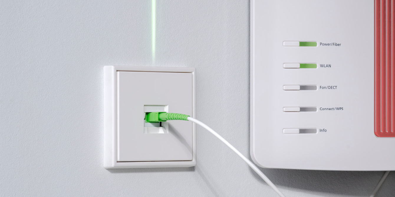 Die neuen Glasfaser-Anschlussdosen bei EAG Elektroanlagen und Gebäudetechnik GmbH in Aue
